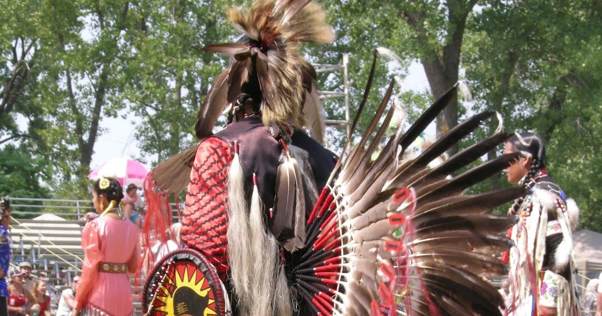 Plein air interculturel Fry bread, dance competitions and incredible