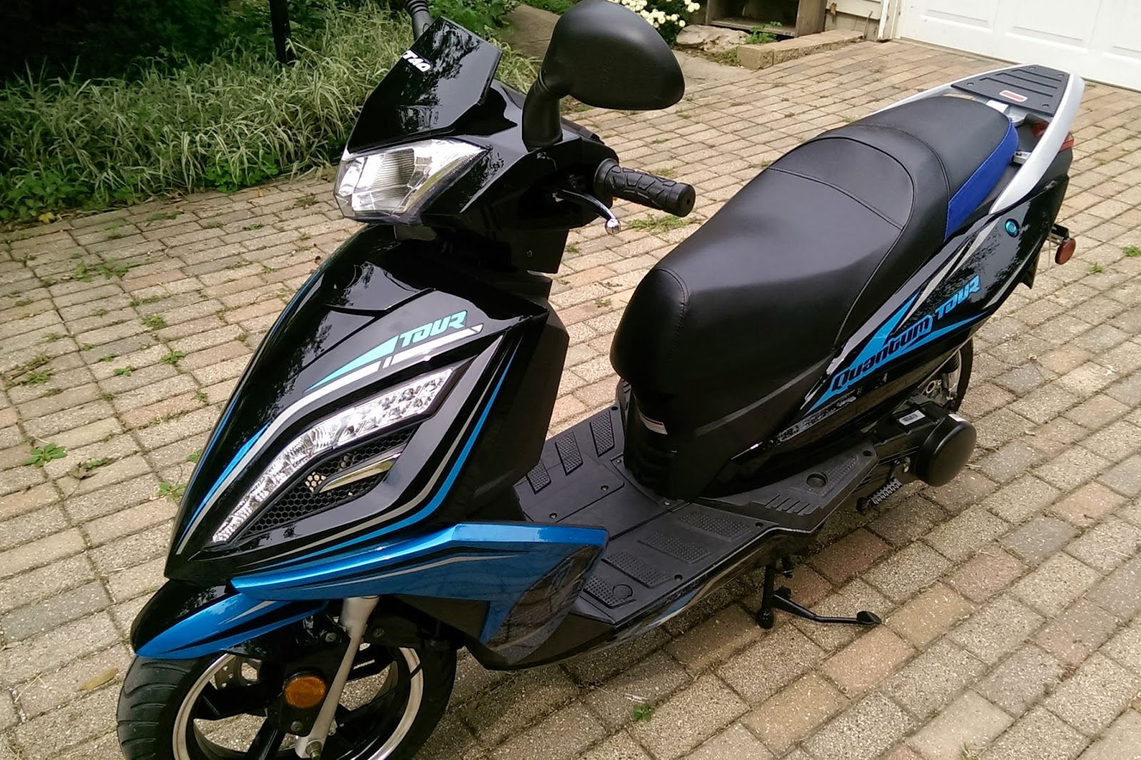 Tao Tao 150 Quantum Tour Scooter