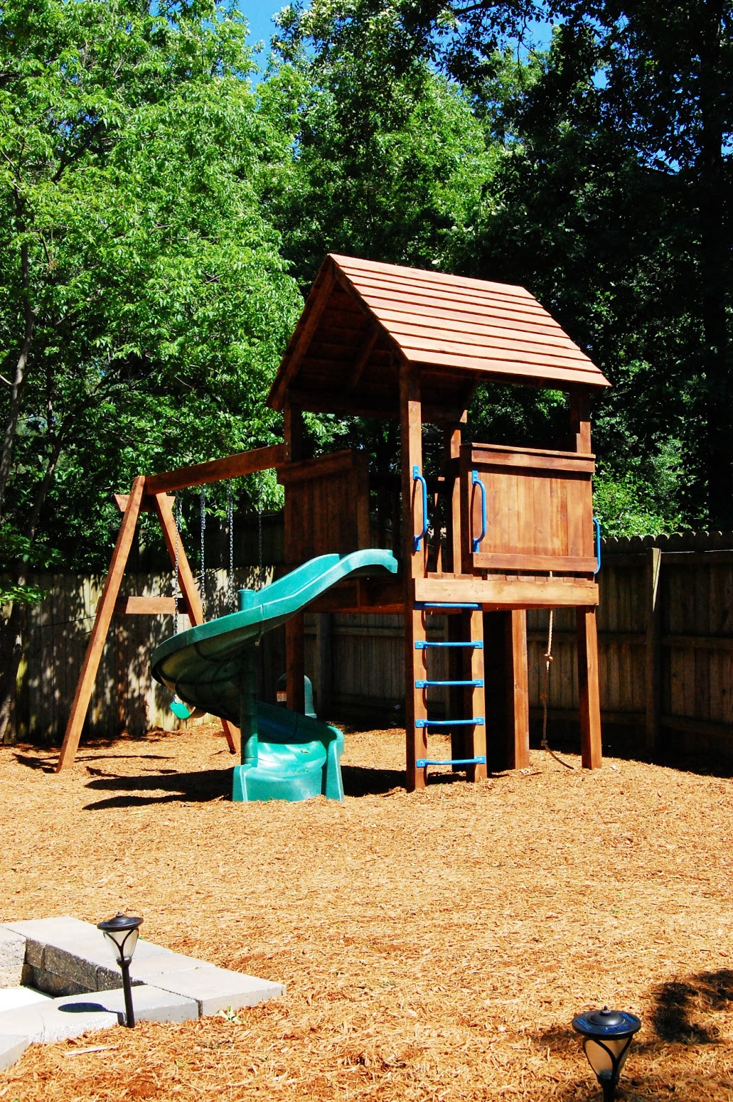 Natural State Treehouses Inc. Twist Slide Clubhouse