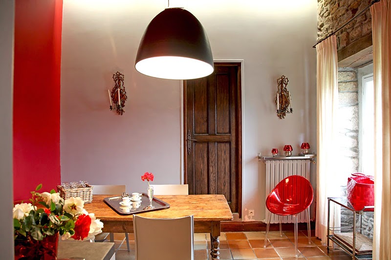 MI RINCÓN DE SUEÑOS: Una cocina con detalles rojos