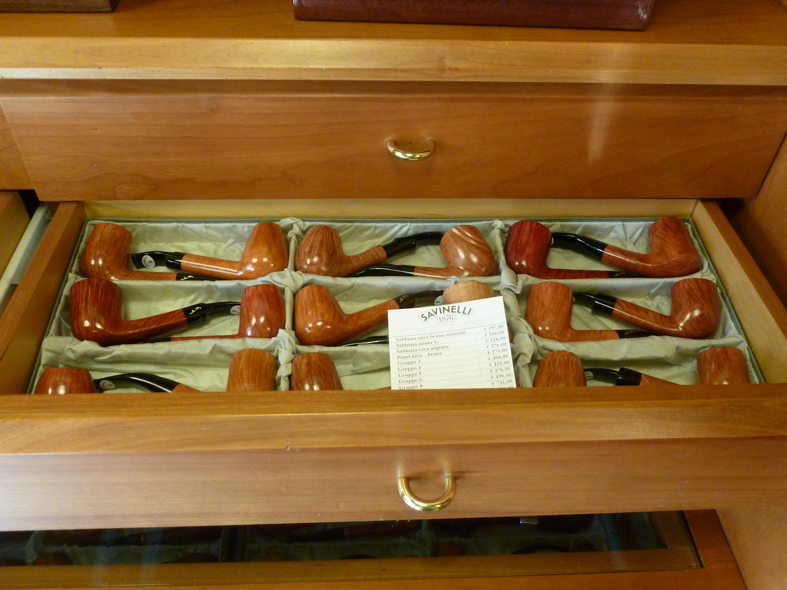 PIPE GAZETTE, pour les fumeurs de pipe > PIPES LES ADRESSES À MILAN