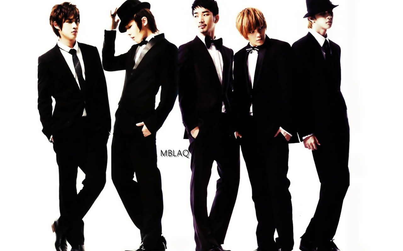 http://1.bp.blogspot.com/-y6imOyL7XaA/UH7snX1efRI/AAAAAAAAIYQ/UnYTia51dEA/s1600/MBLAQ+%2528blacksuit%2529+Wallpaper.jpg