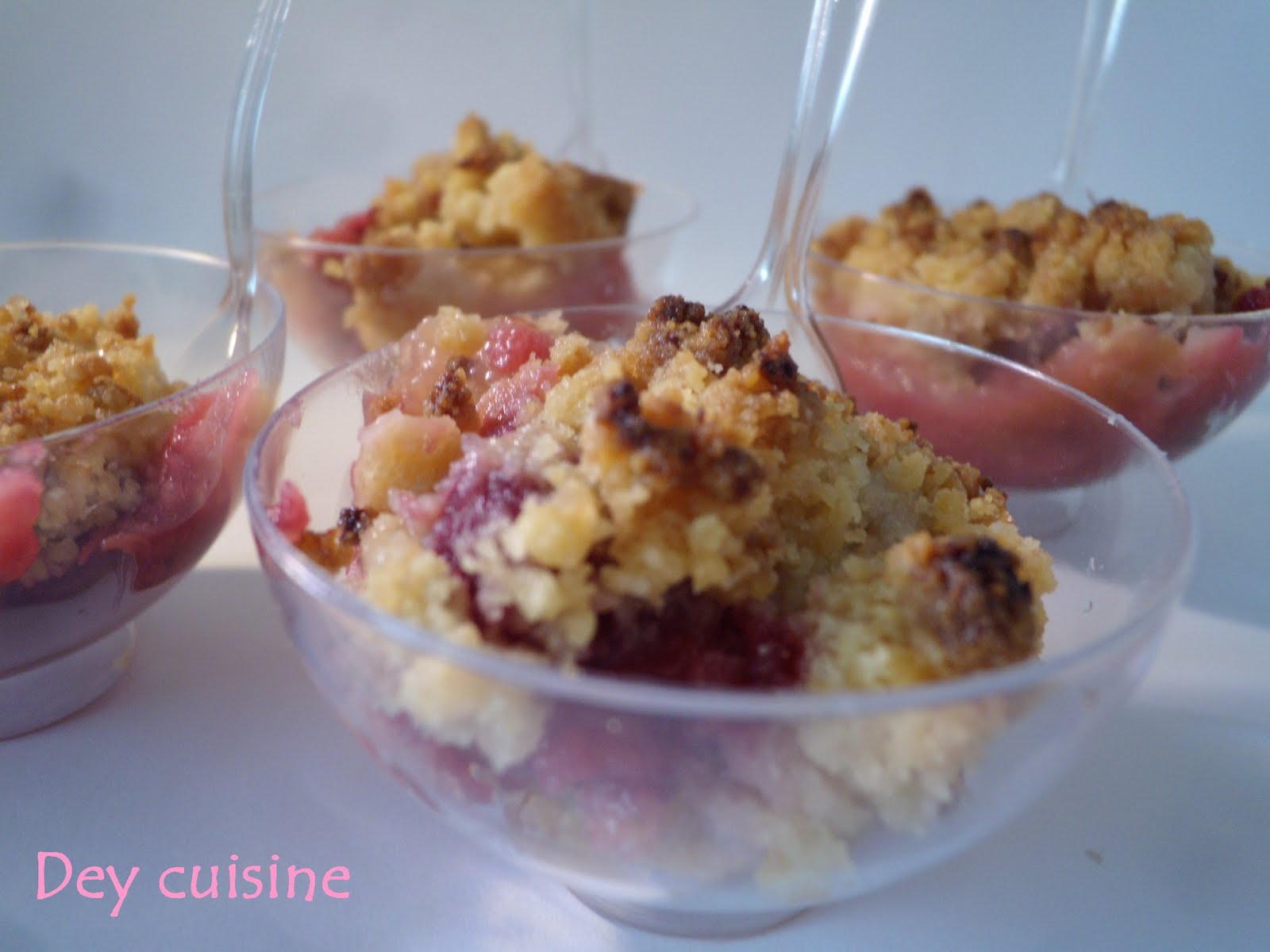 Dey Cuisine Crumble Pomme Rhubarbe Framboise