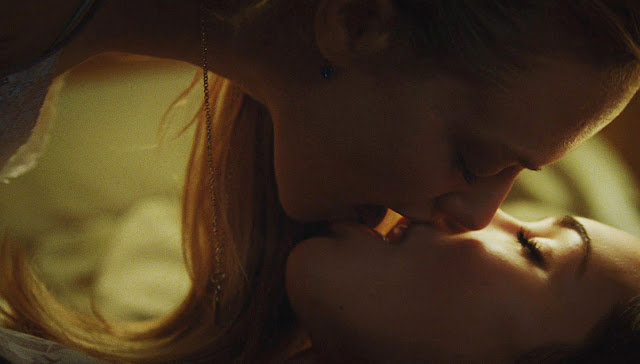 Amanda Seyfried ("Expansive Love") 76 Seyfried Jennifer HD s 04