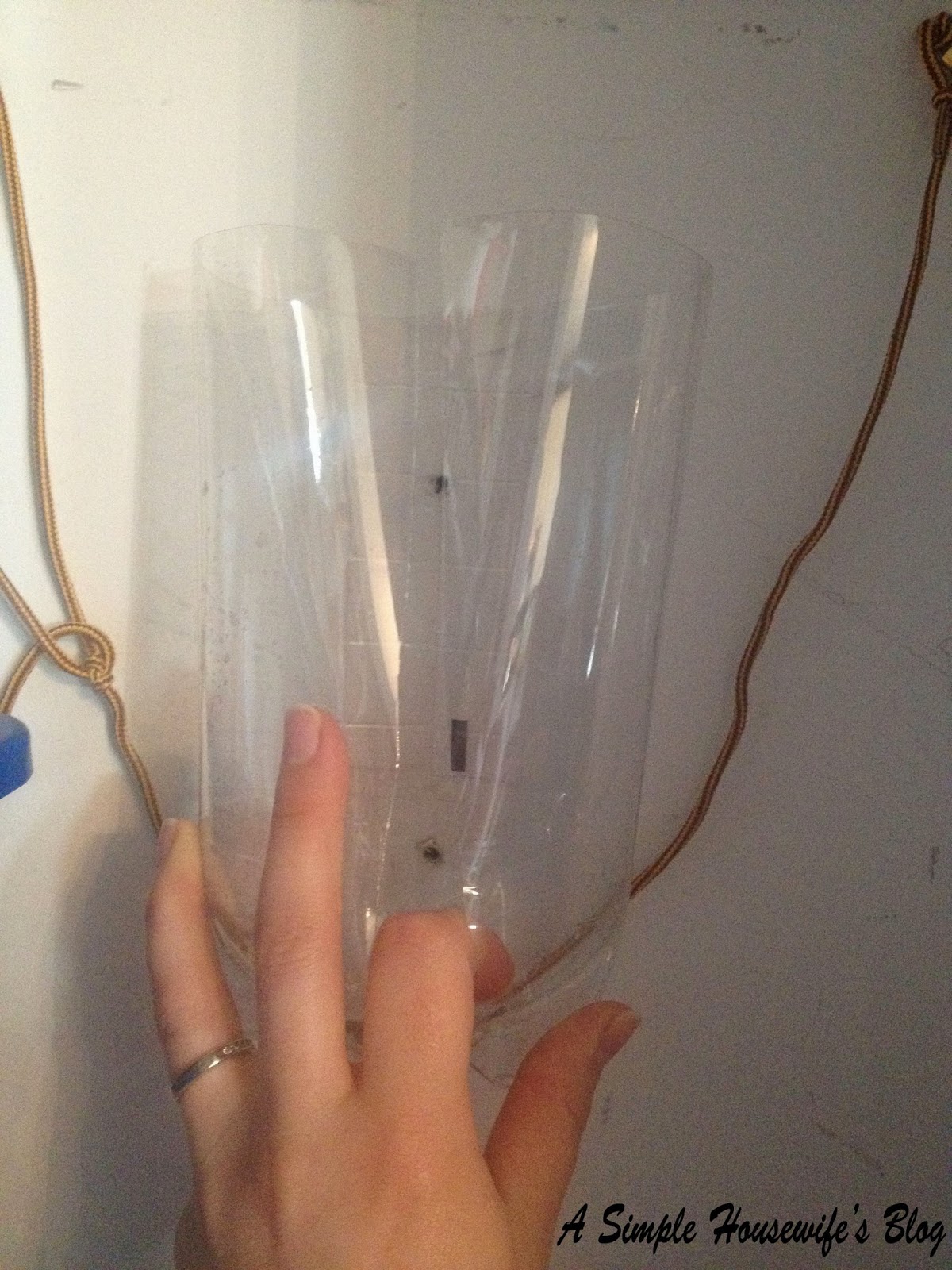 A Simple Housewife Making Your Own Trash Bag Holder