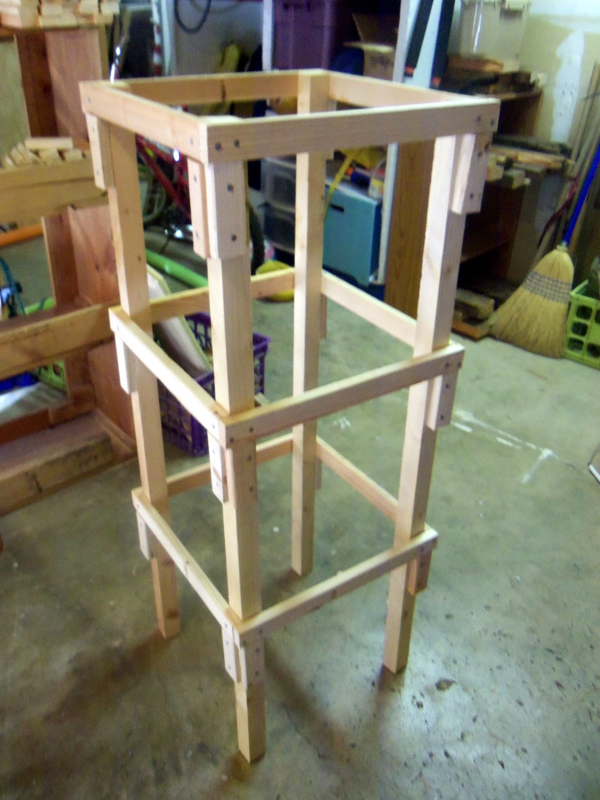 build wooden tomato cage