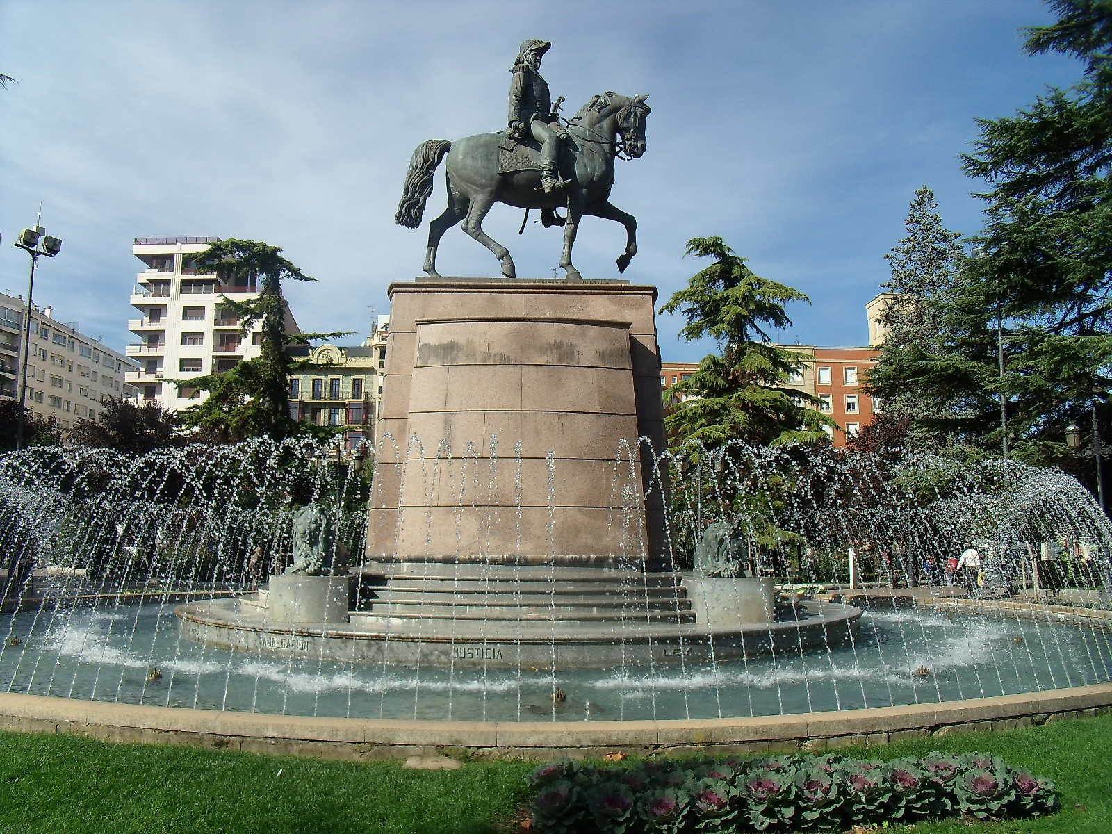 Resultado de imagen de el espolon logroño