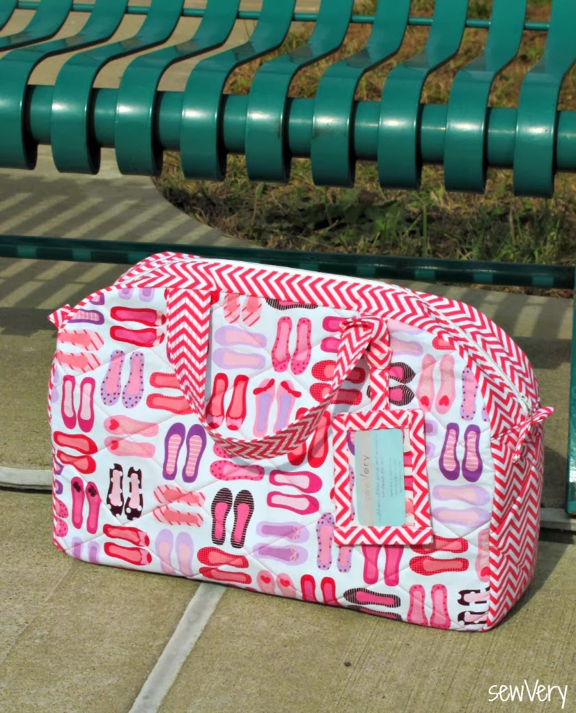 sewVery Getaway Duffle Bag + Giveaway!
