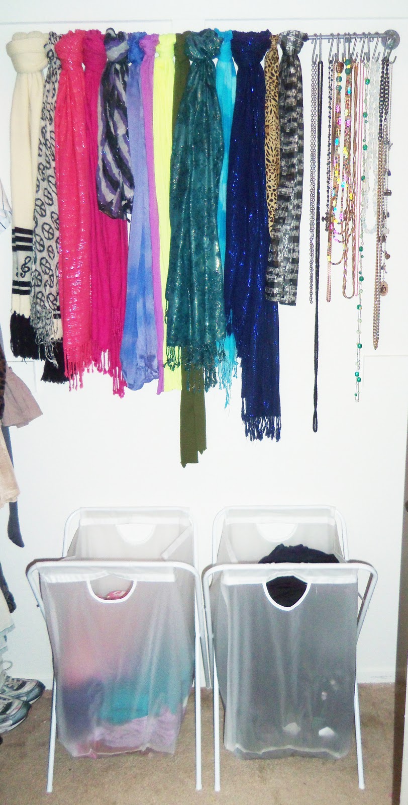 Lovely Lisa's Beautyfull Lessons Display Your Accessories for Easy Access