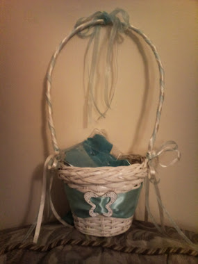 flower girl basket any colour ribbon £7.00 arrives with rose petals