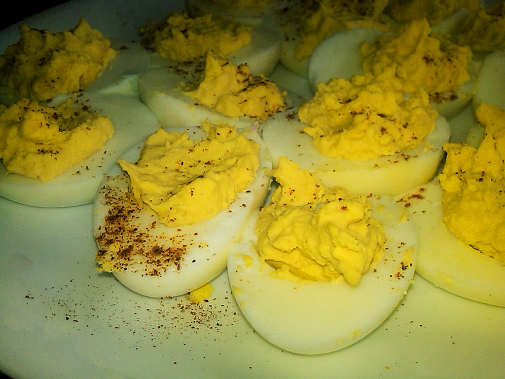 How+to+make+deviled+eggs+with+relish