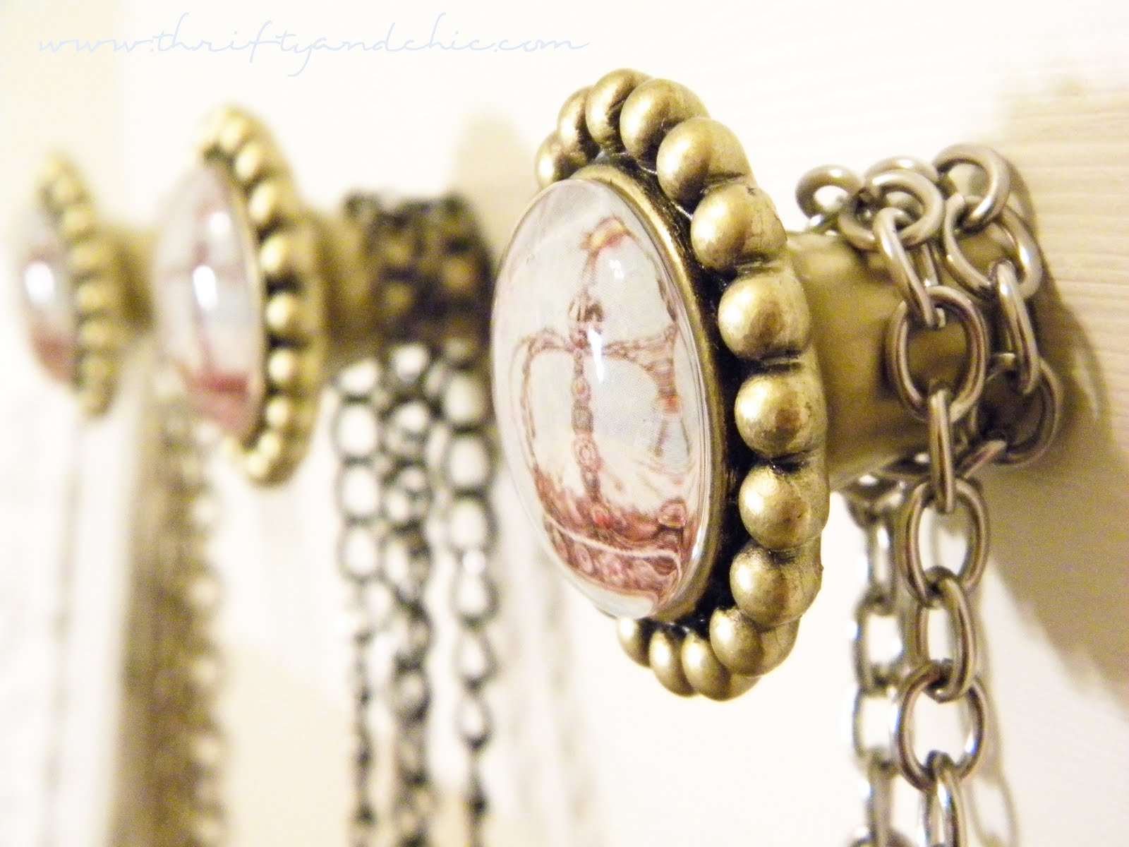 Thrifty and Chic DIY Projects and Home Decor