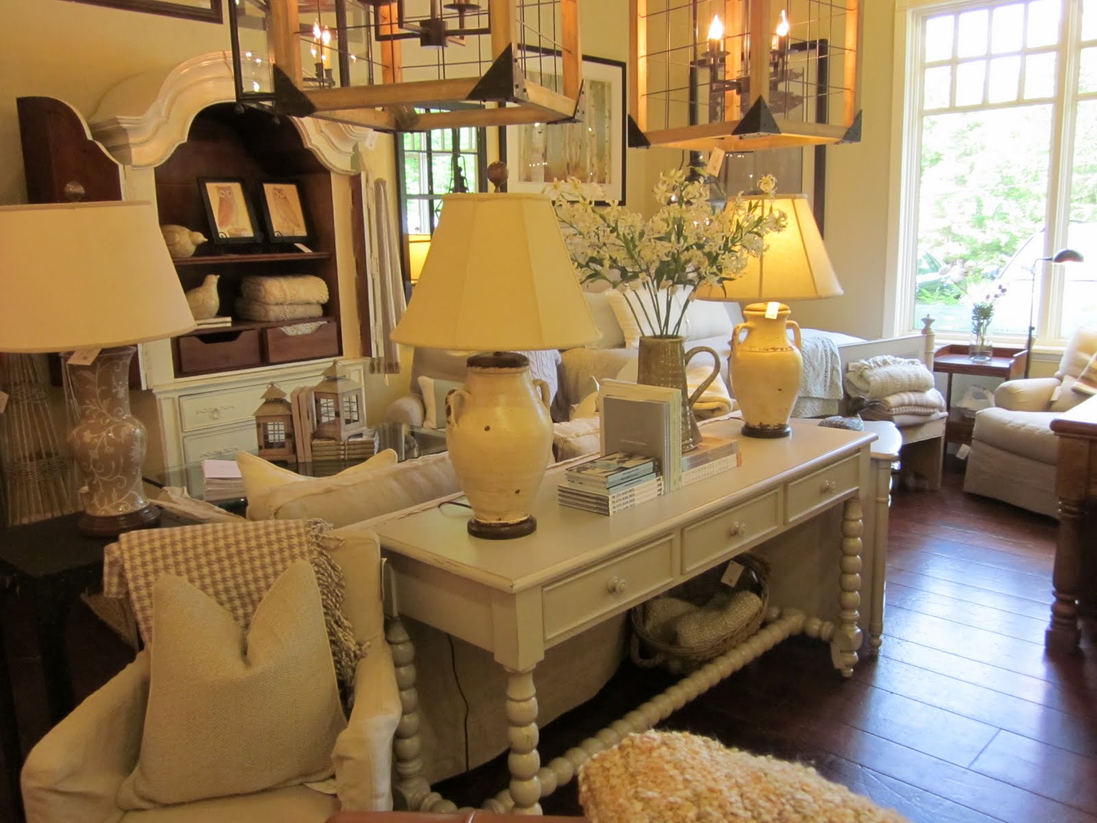 DESIGN SAVVY INTERIORS Muskoka Living Interiors