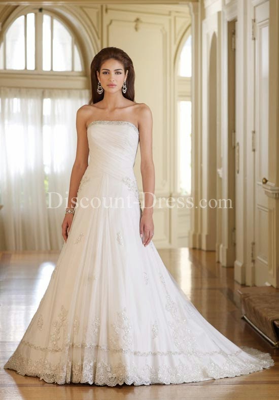  A-Line Strapless Floor Length Detachable English Net Beading/ Lace/ Ruching Wedding Dress