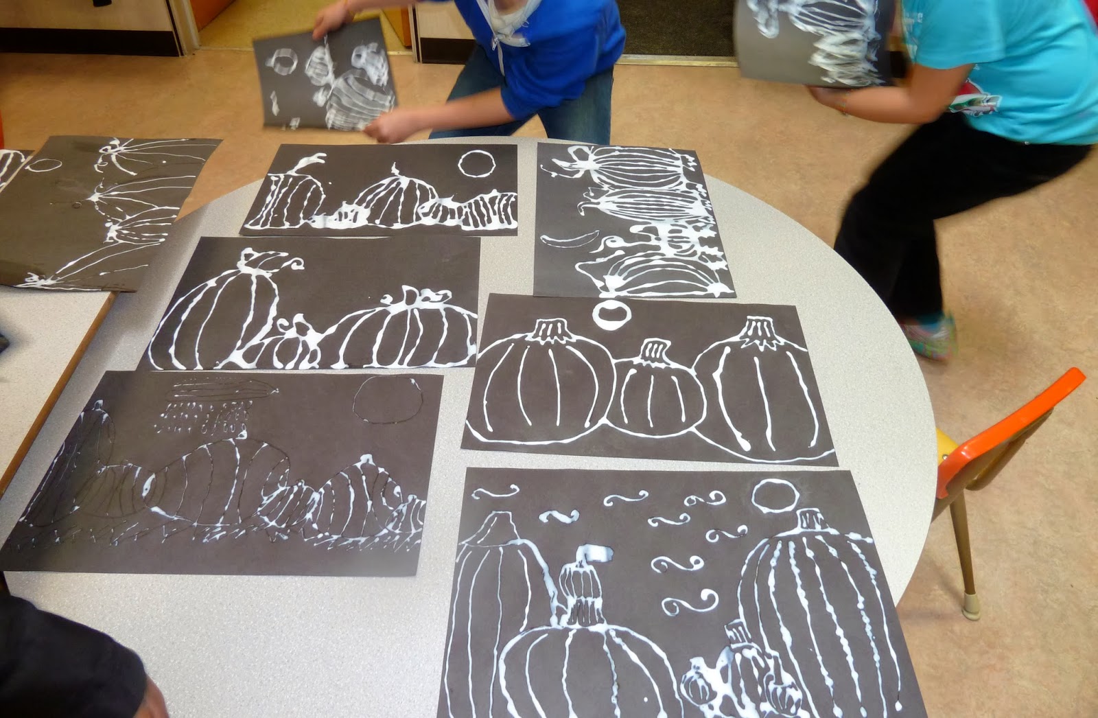 Art Attack Glue Line Chalk Pastel Pumpkins