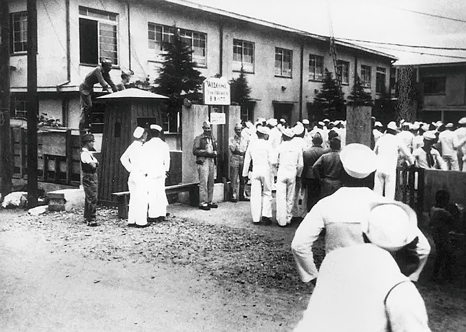 American sailors throng Japanese comfort women house