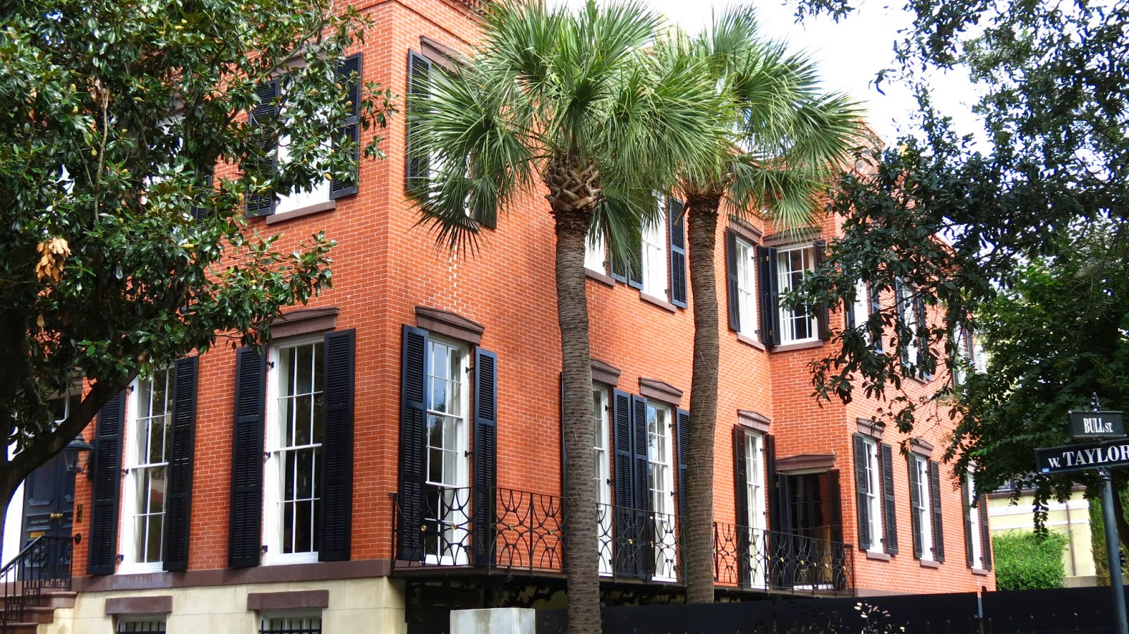 Off to See the Country Homes in Savannah