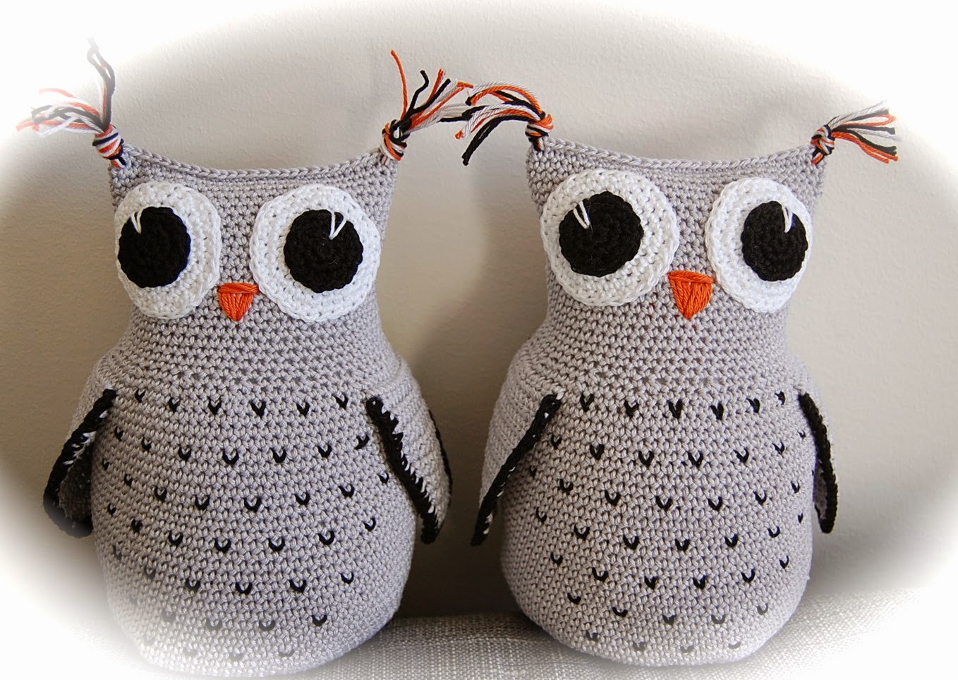 Heklet Ugle Med Bok
