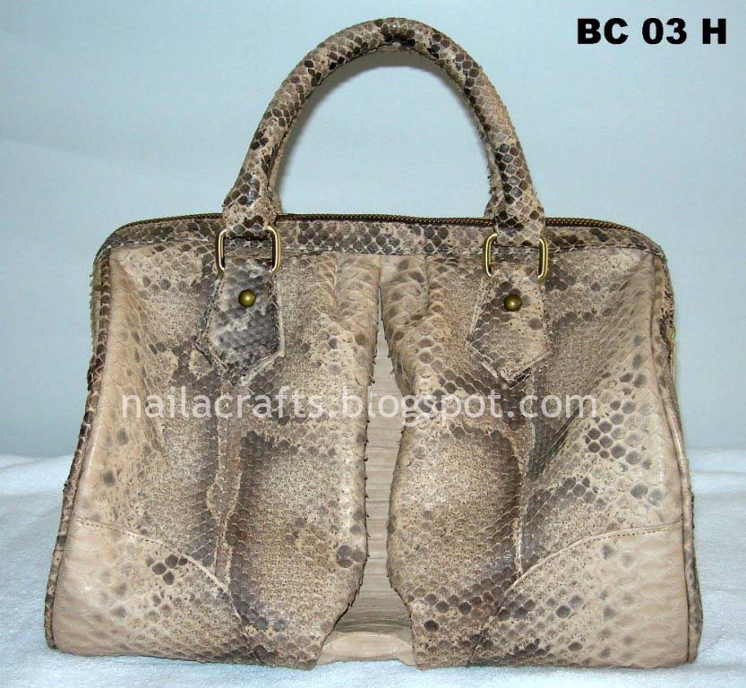 tas kulit ular phyton souvenir kulit dan kulit sintetis tas premium kulit ular phyton tas kulit ular phyton souvenir kulit dan kulit sintetis tas premium kulit ular phyton