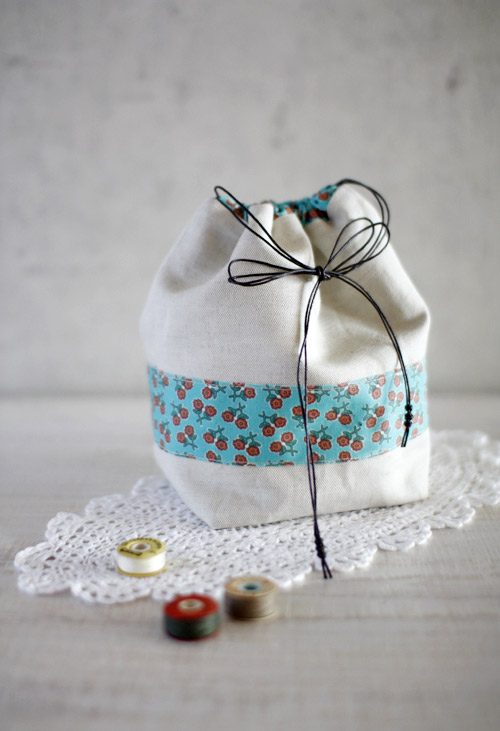 Small Drawstring Gift Bag DIY Tutorial Ideas!