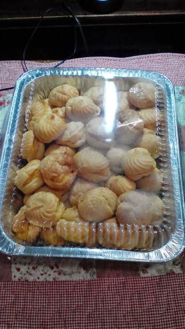 CREAM PUFF RM 27 ada 50 pcs