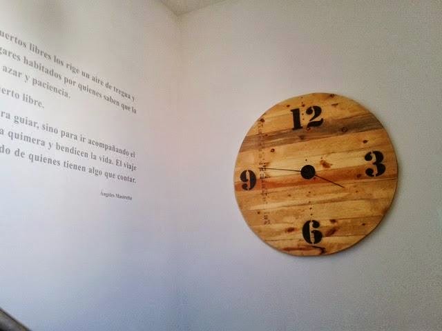 Llega la hora de decorar con un reloj de pared Llega la hora de decorar con un reloj de pared