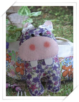 Hipopótamo de Feltro e Flã de Manga