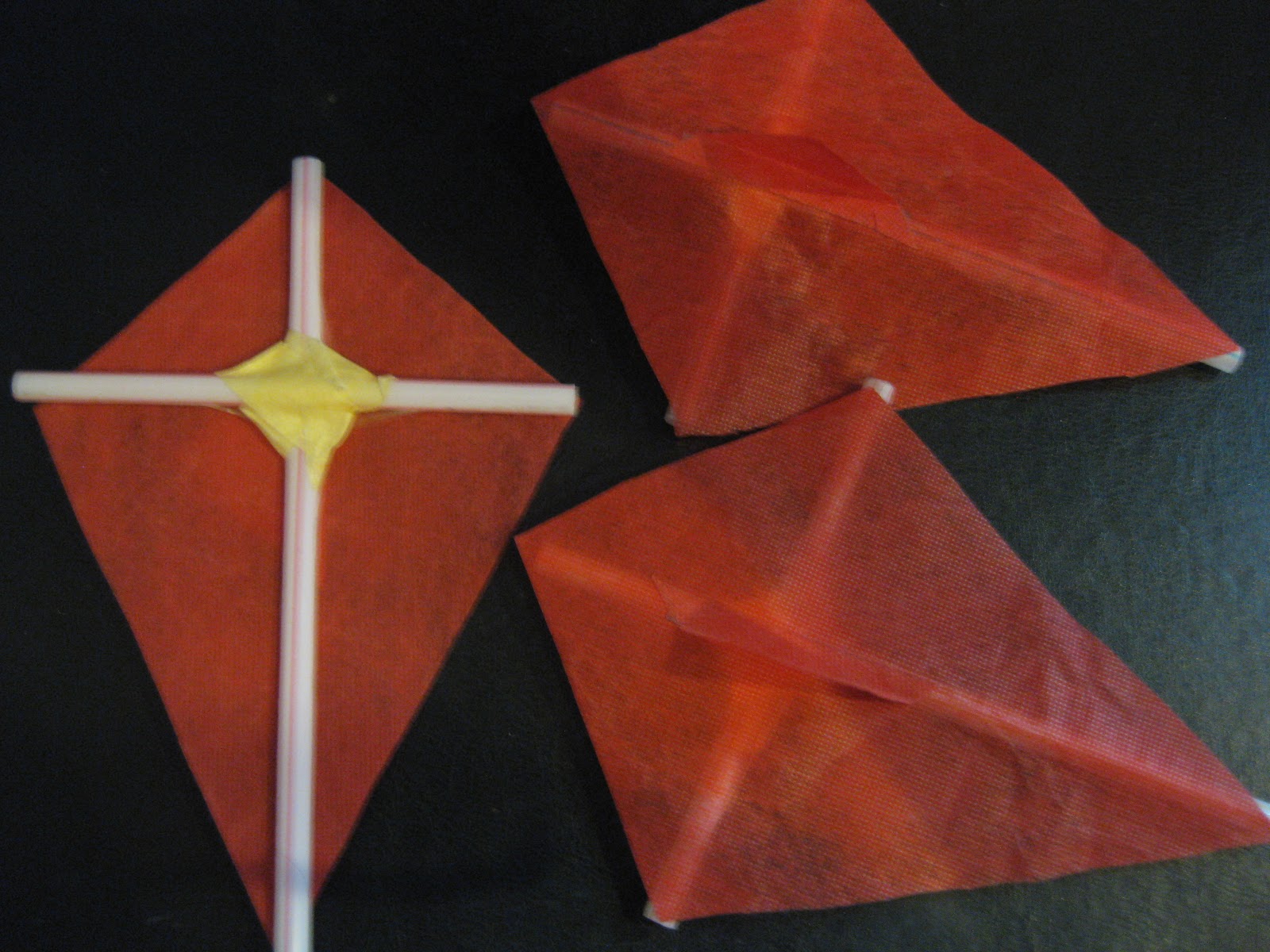 How To Make A Kite At Home Pictures 1 Short News Poster