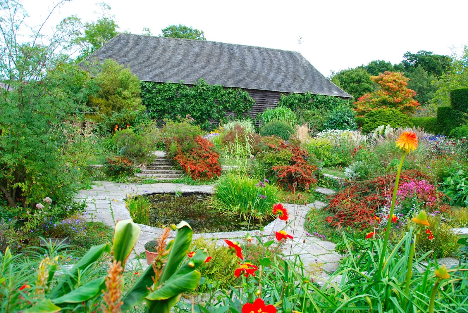 Reubens Lawn Care: Building A Garden Pond - 6 Basic Steps