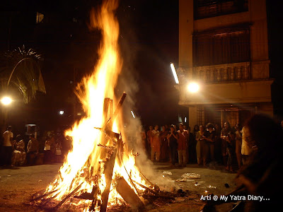People Praying to the Holika Dahan bonfire on Choti Diwali