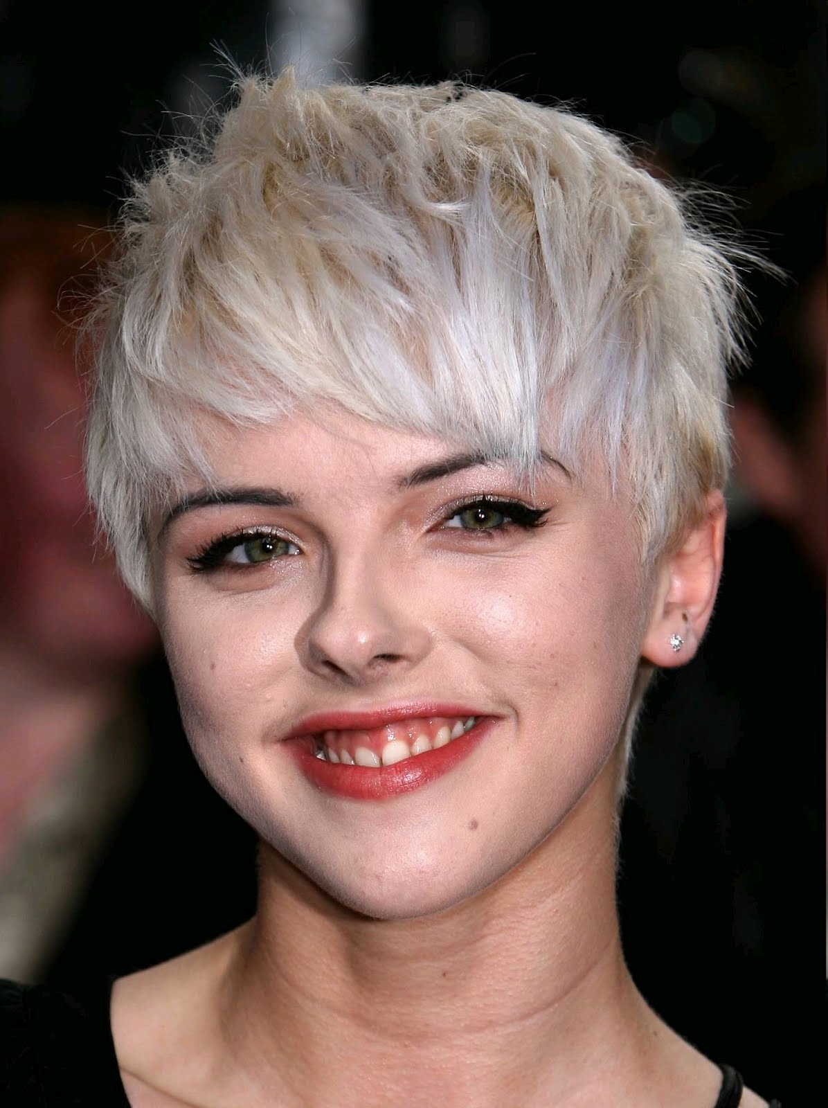 Life HairStyles: Short Modern Hairstyles 2012