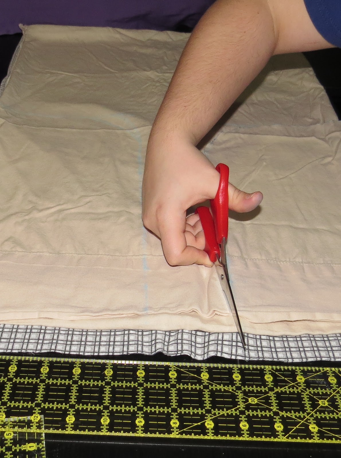 A Pin a Day Keeps Boredom at Bay! Bag Out of Pillowcase!