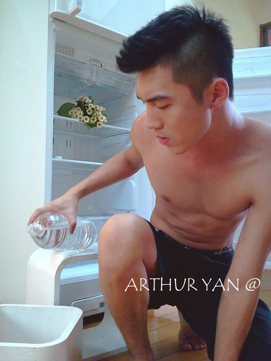 nude-boy-handsome