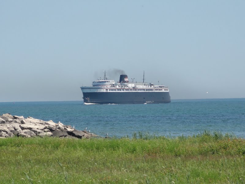 Bike America with Mike Day 36 (Mon July 25th) Ferry Across Lake
