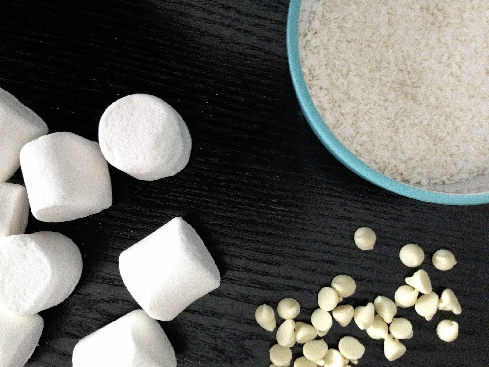 Bunny Tails White Chocolate & Coconut Marshmallows