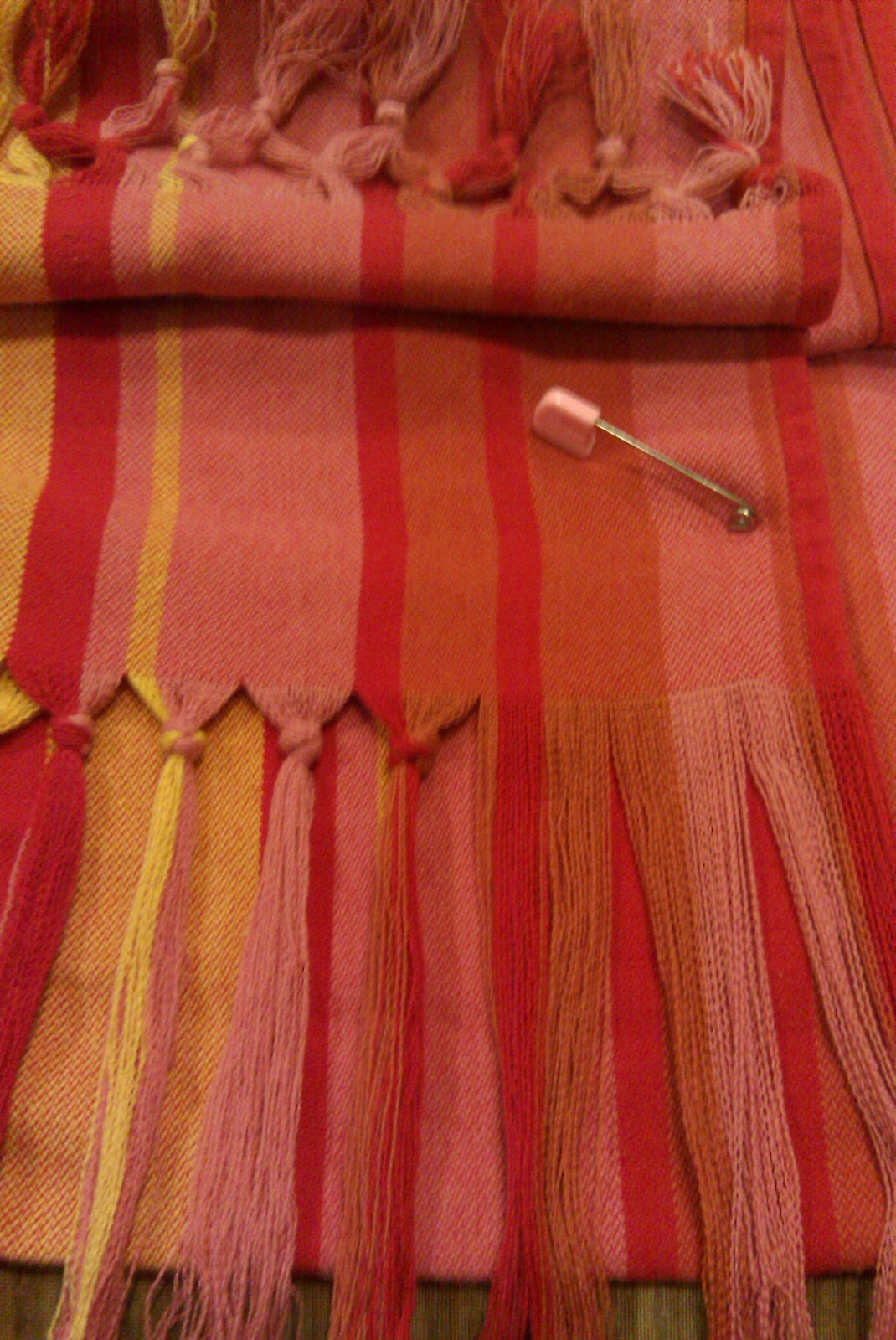 little world Tutorial Adding fringe to a woven wrap (or any woven