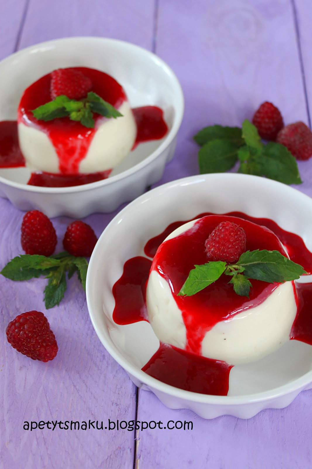 Apetyt Smaku! Panna Cotta z Sosem Malinowym