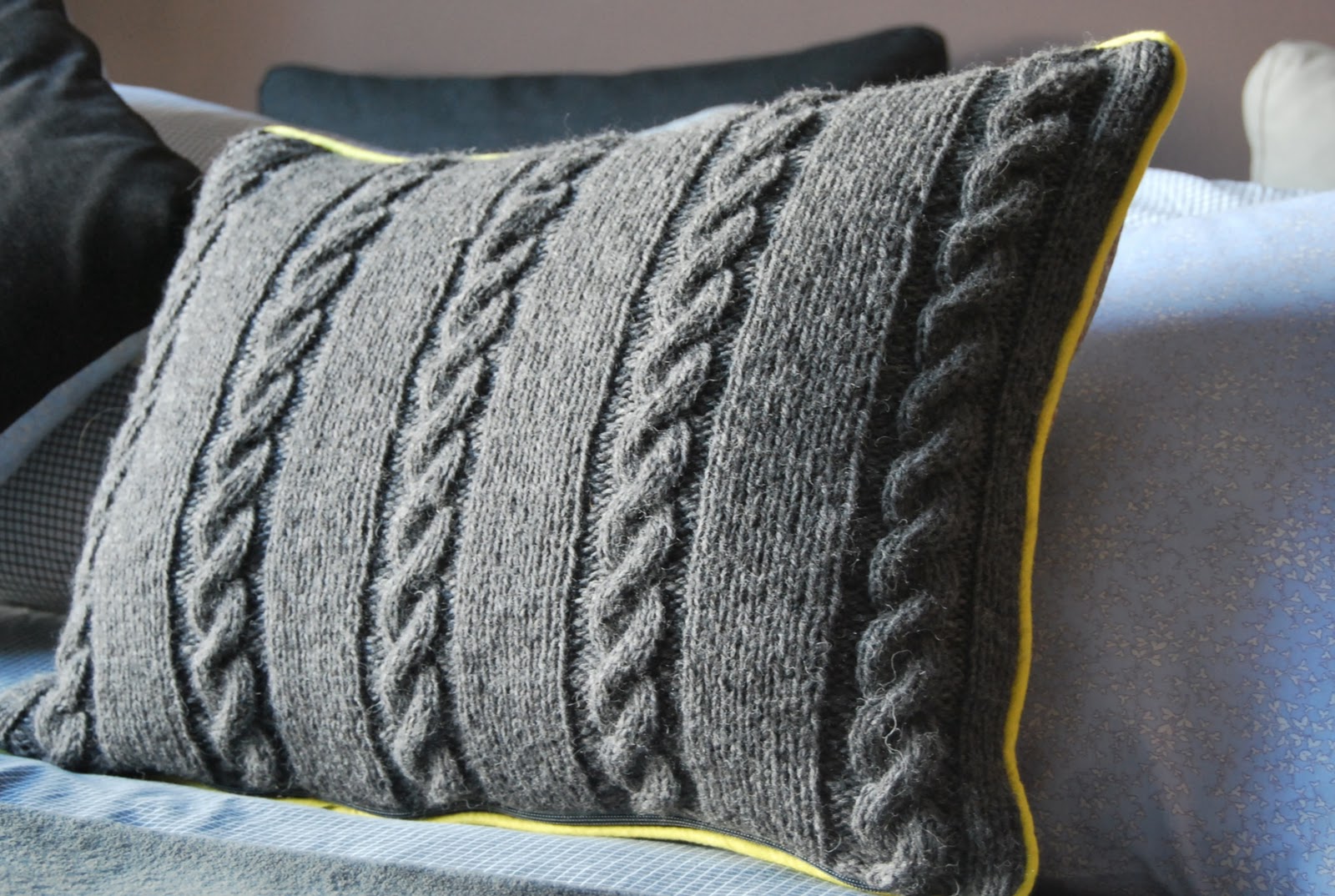 explication coussin tricot