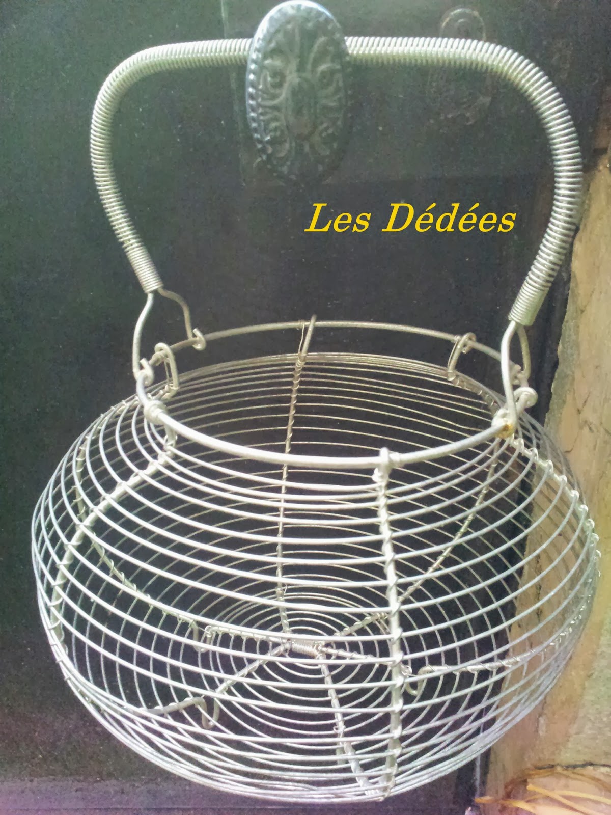 Les dedees : vintage, recup, creations: ancien panier a oeufs en ...