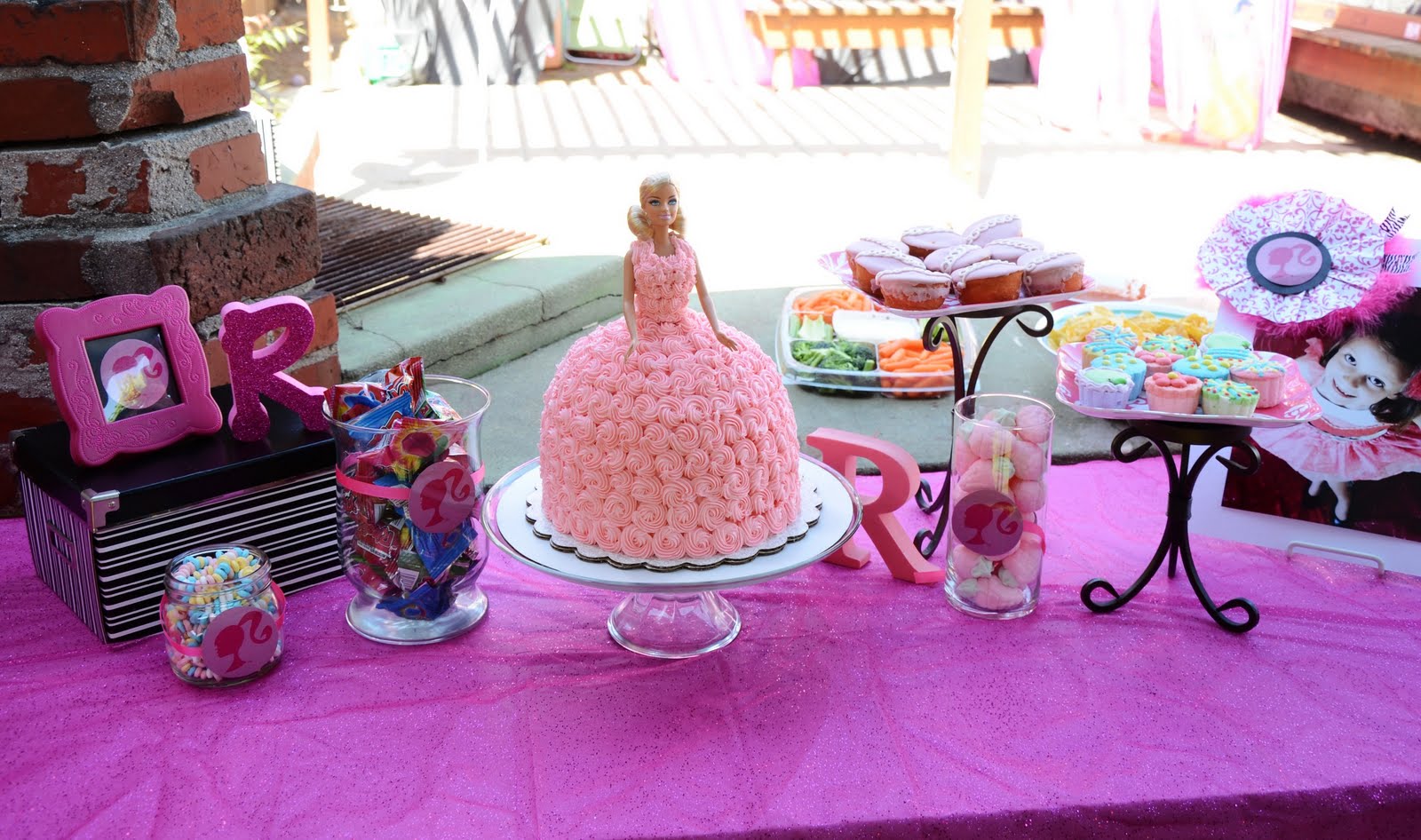 birthday barbie theme
