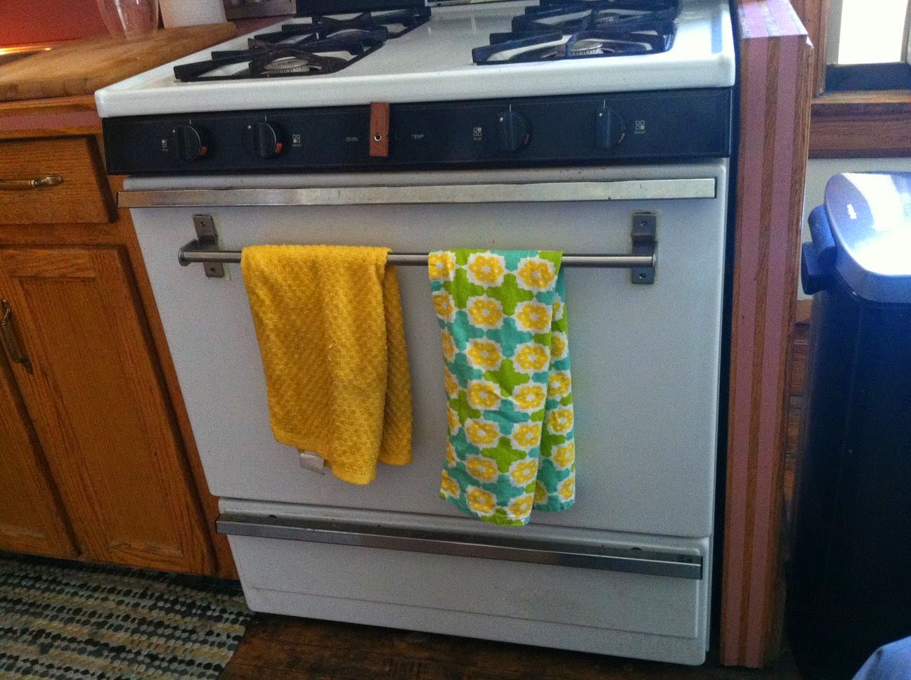 magnetic towel bar for kitchen