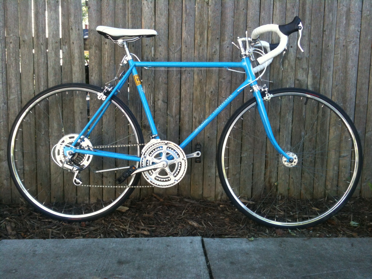 Chicagoland's Bicycles & Their Riders Dave's Baby Blue Schwinn Continental