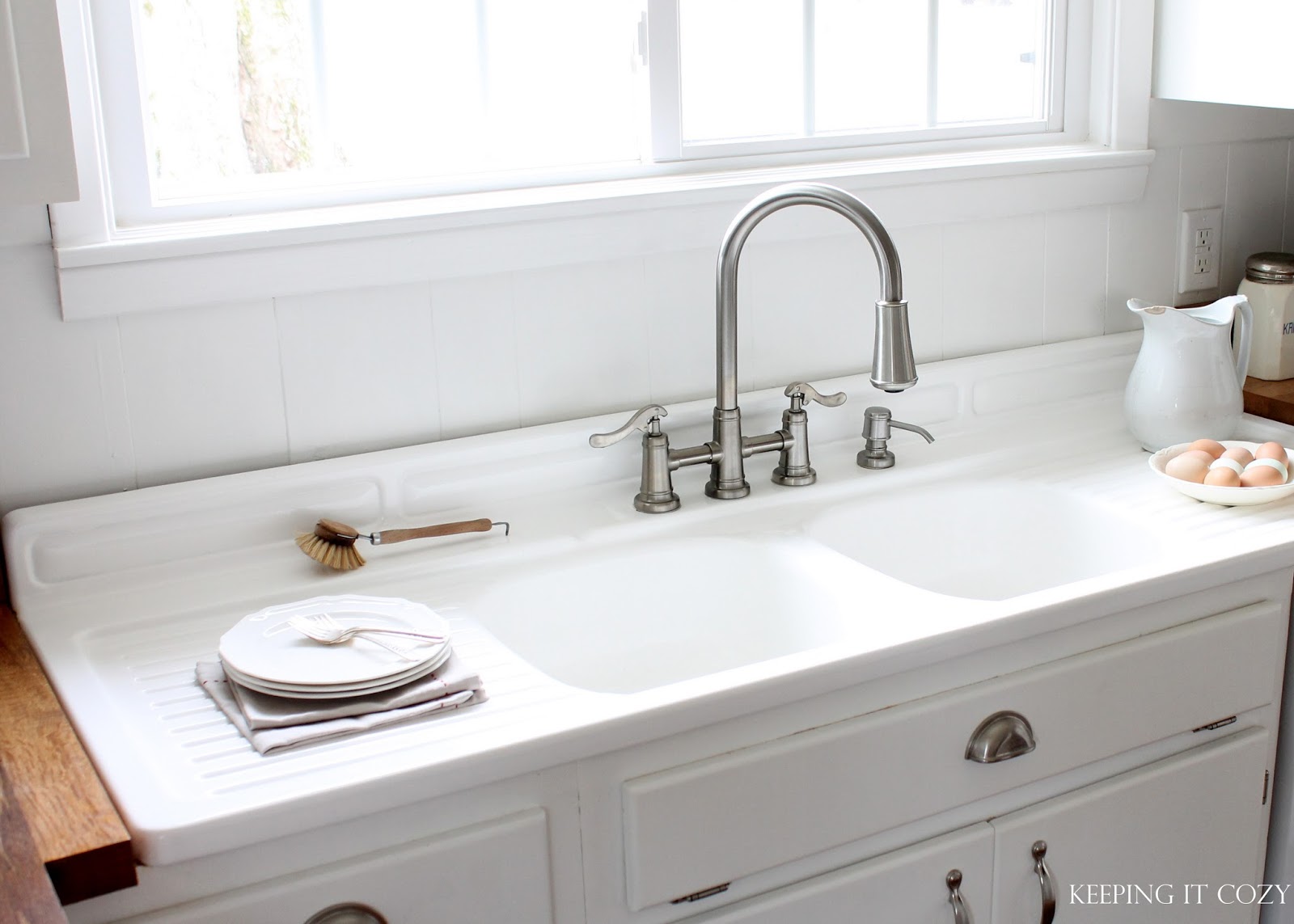 Pin by Meleia Hunton on ***Cozy Cottage Kitchens*** Farmhouse sink