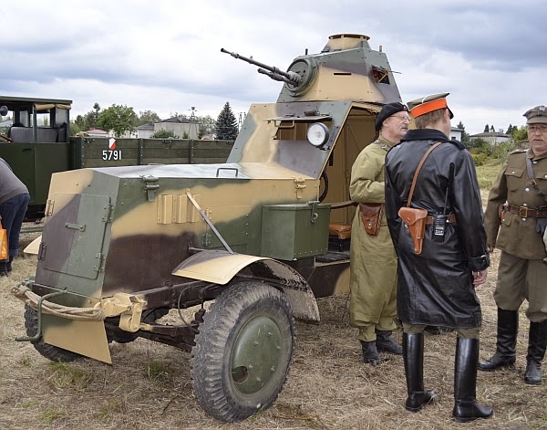 Z pola walki: Samochód pancerny Wz. 34/ Wz. 34 armoured car