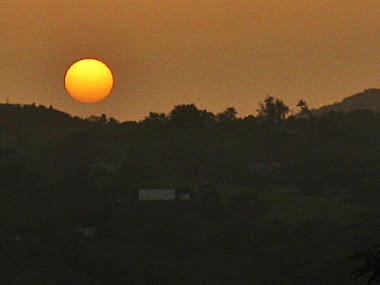 Atardecer en Las Corujas. Foto tomada por mí en una lomita.