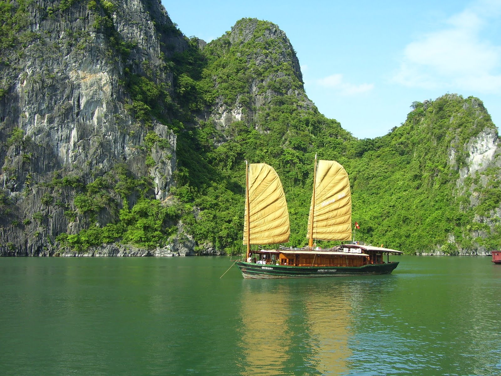 Junk Boat Vietnam