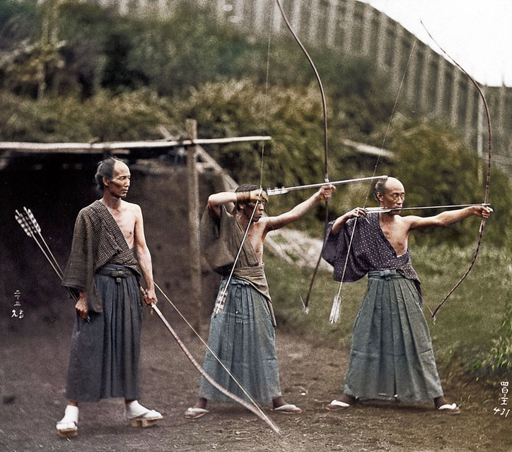 40 Amazing Historical Pictures - Japanese Archers circa 1860. 40 Amazing Historical Pictures - Japanese Archers circa 1860.