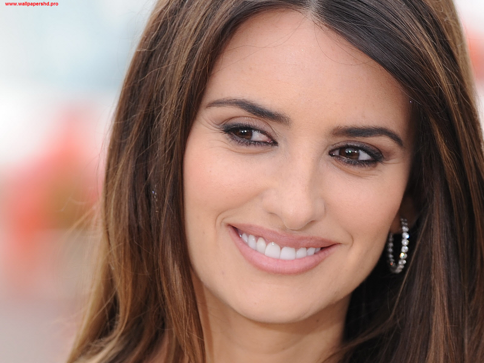 http://1.bp.blogspot.com/-yf9ugAdvwVQ/UOB0tCQF9LI/AAAAAAAAV4Q/h1abDE3JJs8/s1600/Penelope+Cruz+(1).jpg