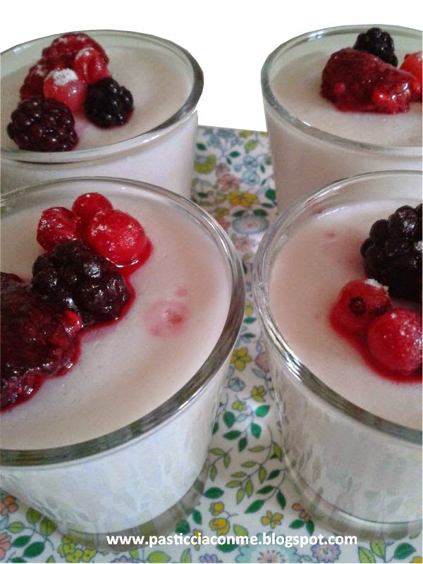 Mousse alla fragola, agli agrumi e al caffè