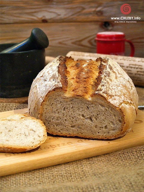 Pszenno-żytni chleb ziołowy (z rozmarynem)
